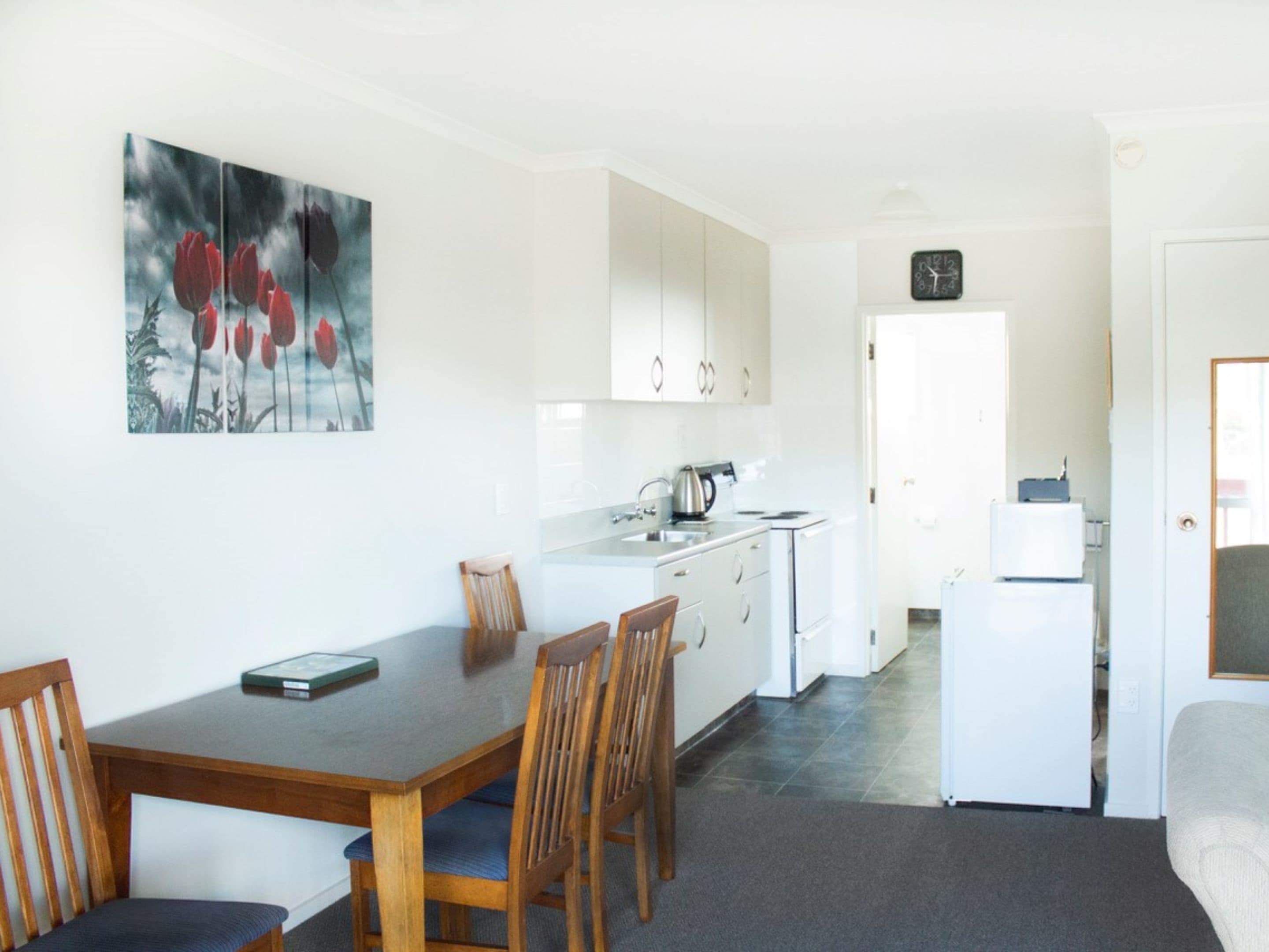 Executive 1 Bedroom | Private kitchen | Fridge, microwave, coffee/tea maker, electric kettle