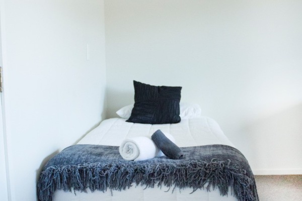 Executive 1 Bedroom | Desk, blackout drapes, soundproofing, iron/ironing board