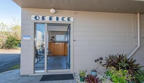 Exterior - Motel Six (Whangarei)