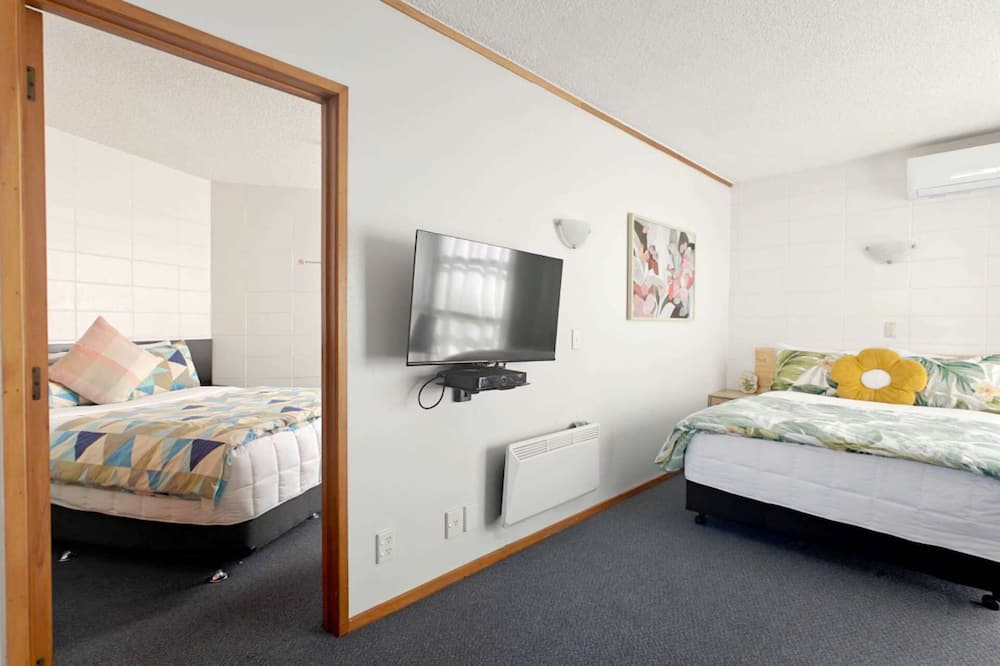 Motel Six