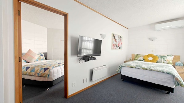 Apartment, 1 Bedroom | Desk, iron/ironing board, free WiFi, bed sheets - Motel Six (Whangarei)