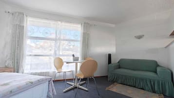 Apartment, 1 Schlafzimmer | Schreibtisch, Bügeleisen/Bügelbrett, kostenloses WLAN, Bettwäsche
