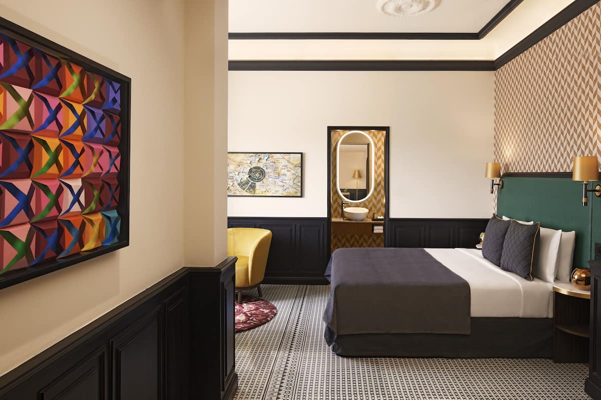 Premium Room | 1 bedroom, premium bedding, down comforters, pillowtop beds