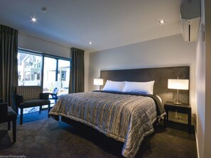 Premium bedding, in-room safe, desk, laptop workspace