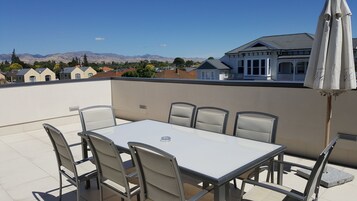 Cobertura, 2 quartos | Terraço/pátio