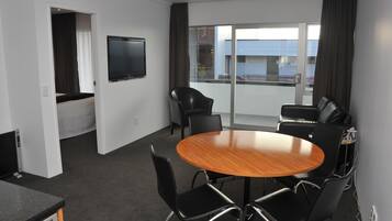 Family Apartment, 2 Bedrooms (family unit) | Living area