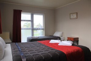 One Bedroom Apartment - Coronation Court Motel (New Plymouth)