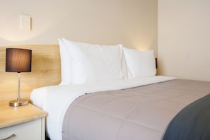 Superior Studio, Non Smoking, Kitchen | Free minibar items, in-room safe, iron/ironing board, free WiFi - Braemar Motor Lodge (Palmerston North)