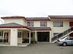Front of property - BK's Rotorua Motor Lodge (Rotorua)