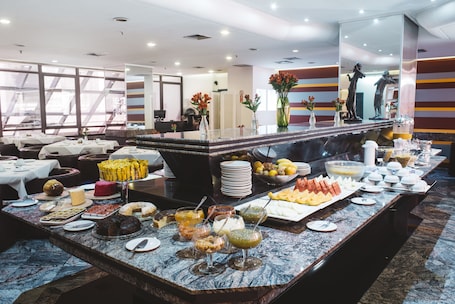 Desayuno buffet incluido todos los días