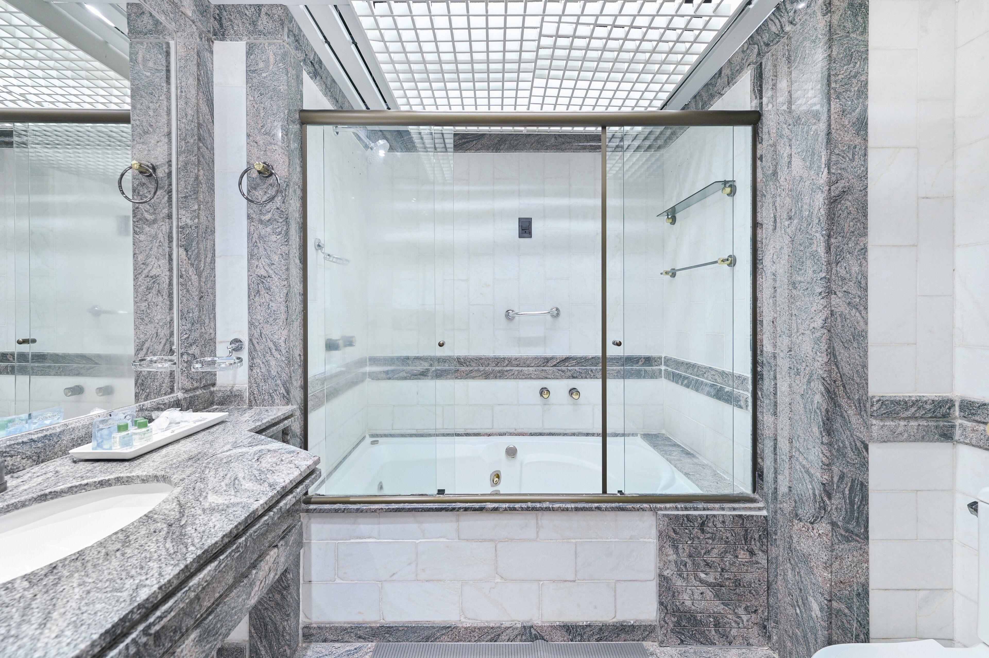 Photo - Hotel Golden Park Campinas Cambuí By Nacional Inn