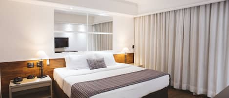 1 makuuhuone, minibaari, tallelokero huoneessa, työpöytä