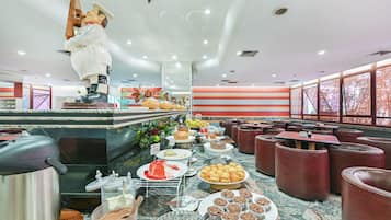 Desayuno buffet incluido todos los días