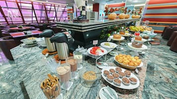 Desayuno buffet incluido todos los días