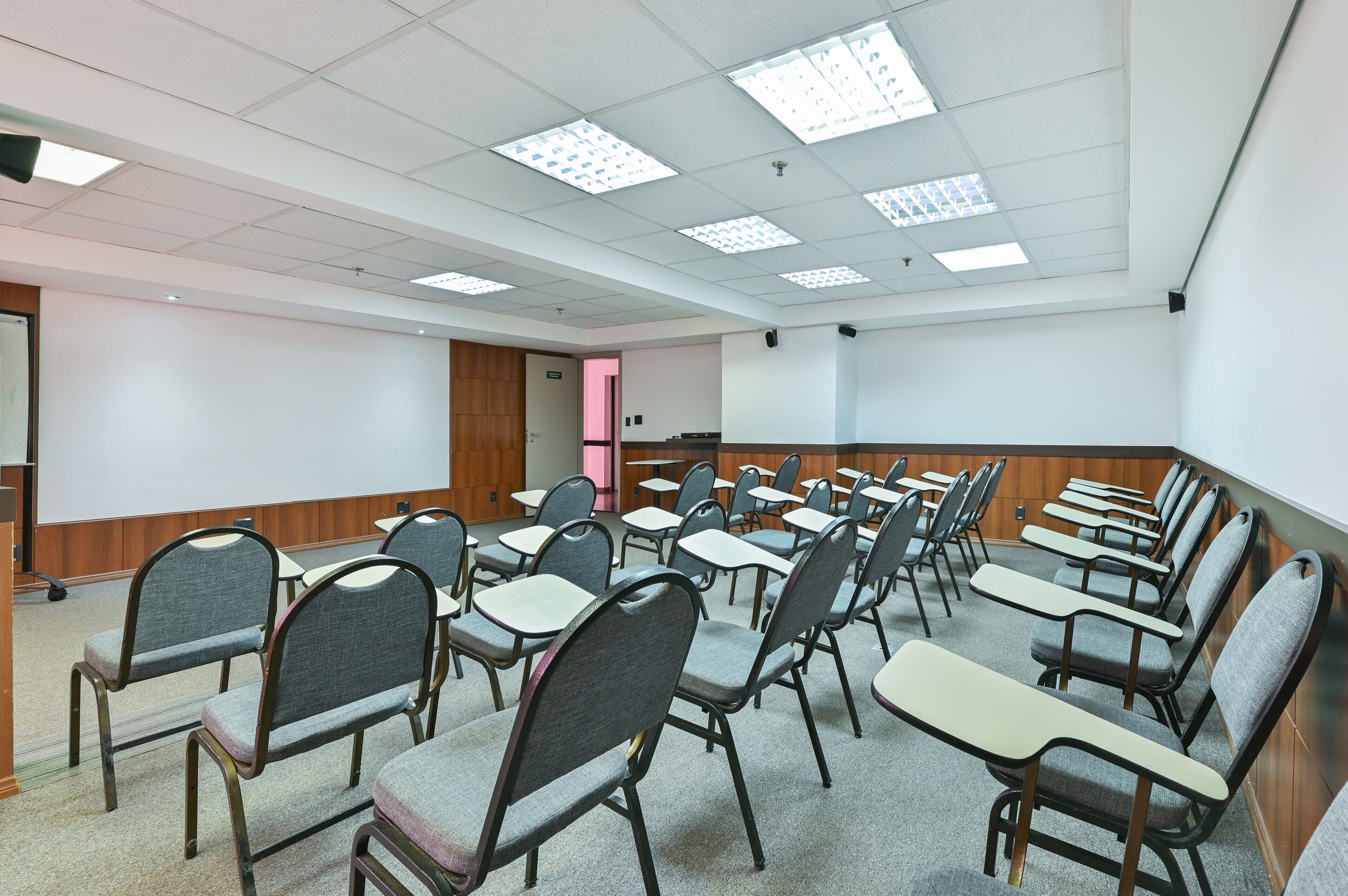 Photo - Hotel Golden Park Campinas Cambuí By Nacional Inn