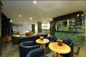 Coin salon dans le hall