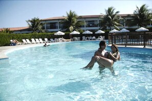 Kolam renang outdoor