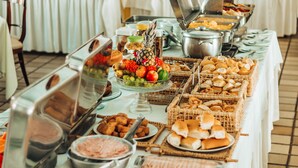 Desayuno buffet incluido todos los días 
