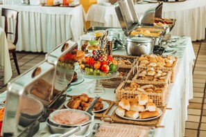 Free daily buffet breakfast - Mirai Beach Hotel (Natal)