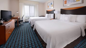 Ropa de cama de alta calidad y escritorio