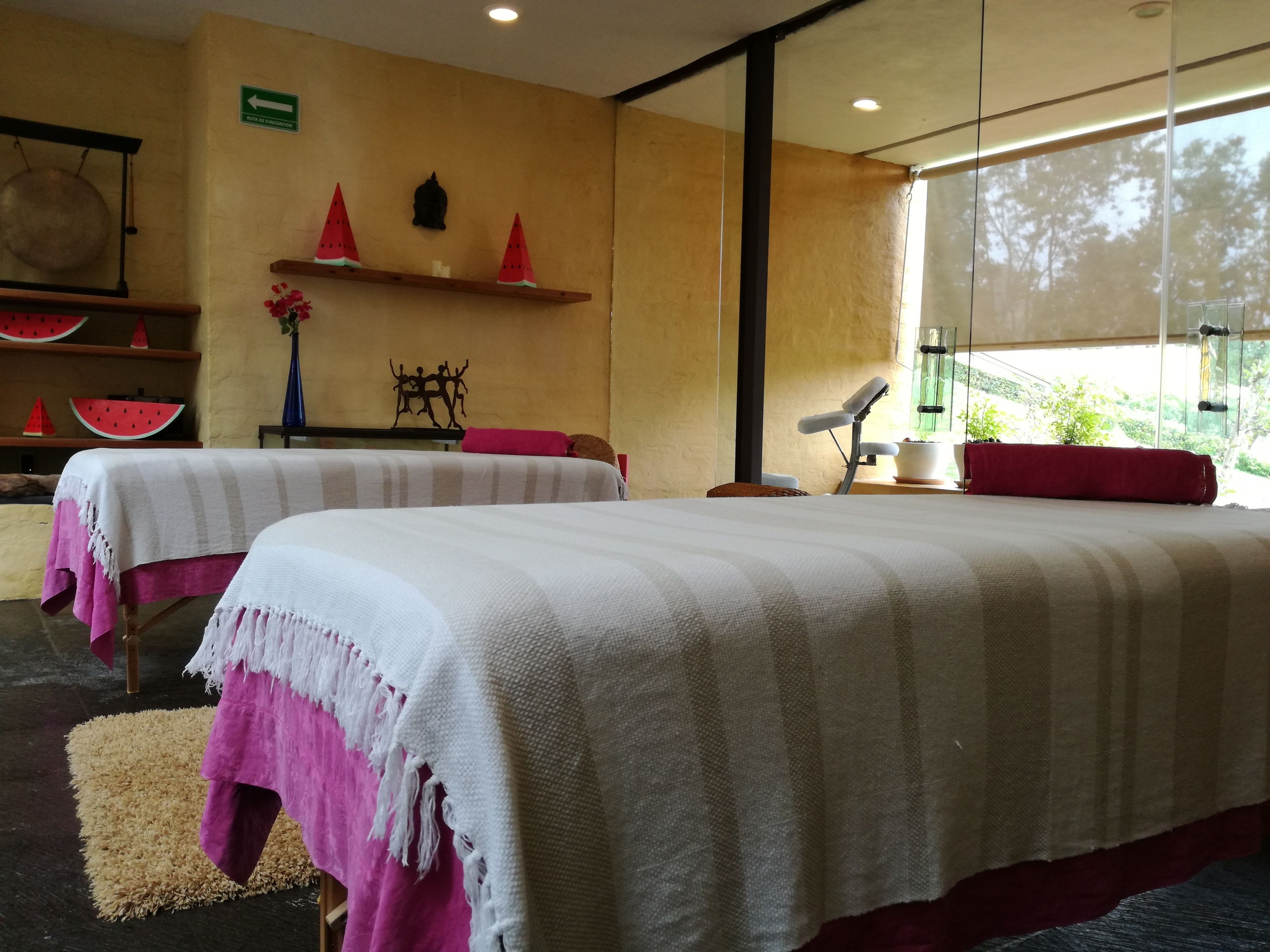 couples treatment room(s), aromatherapy, hot stone massages