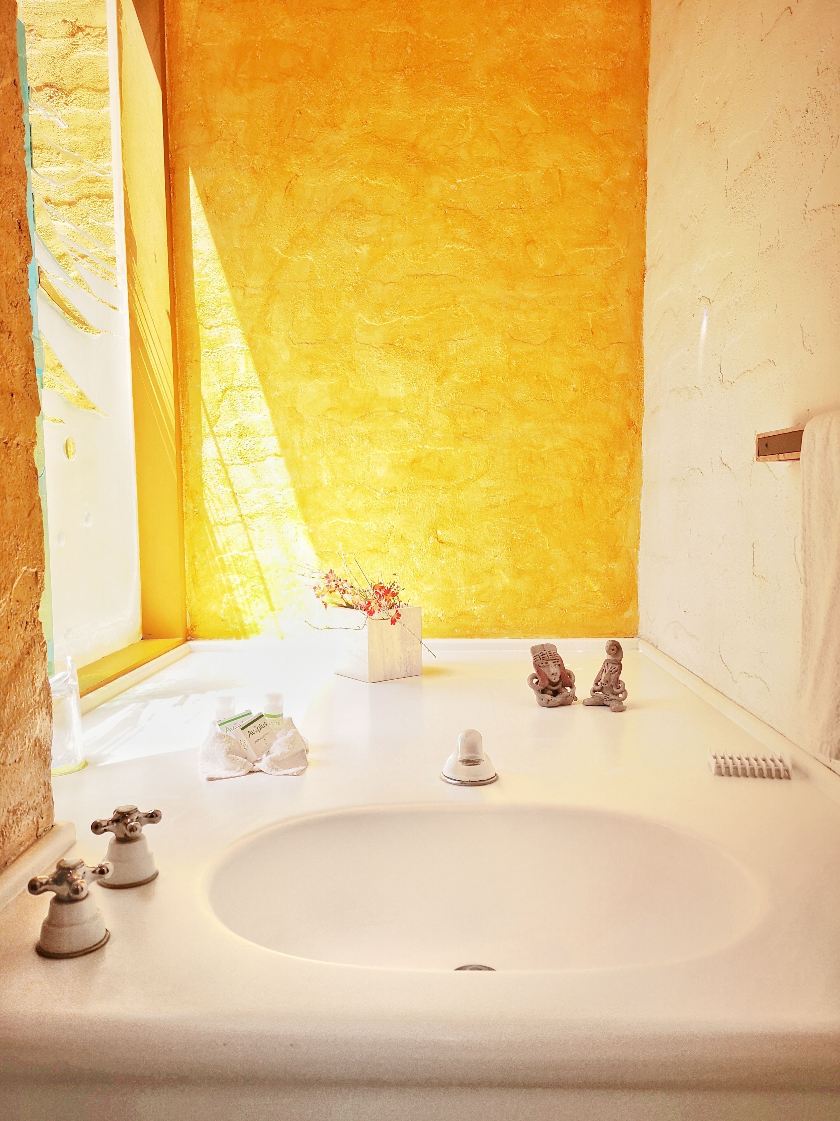standard room | bathroom | shower, free toiletries, hair dryer, towels