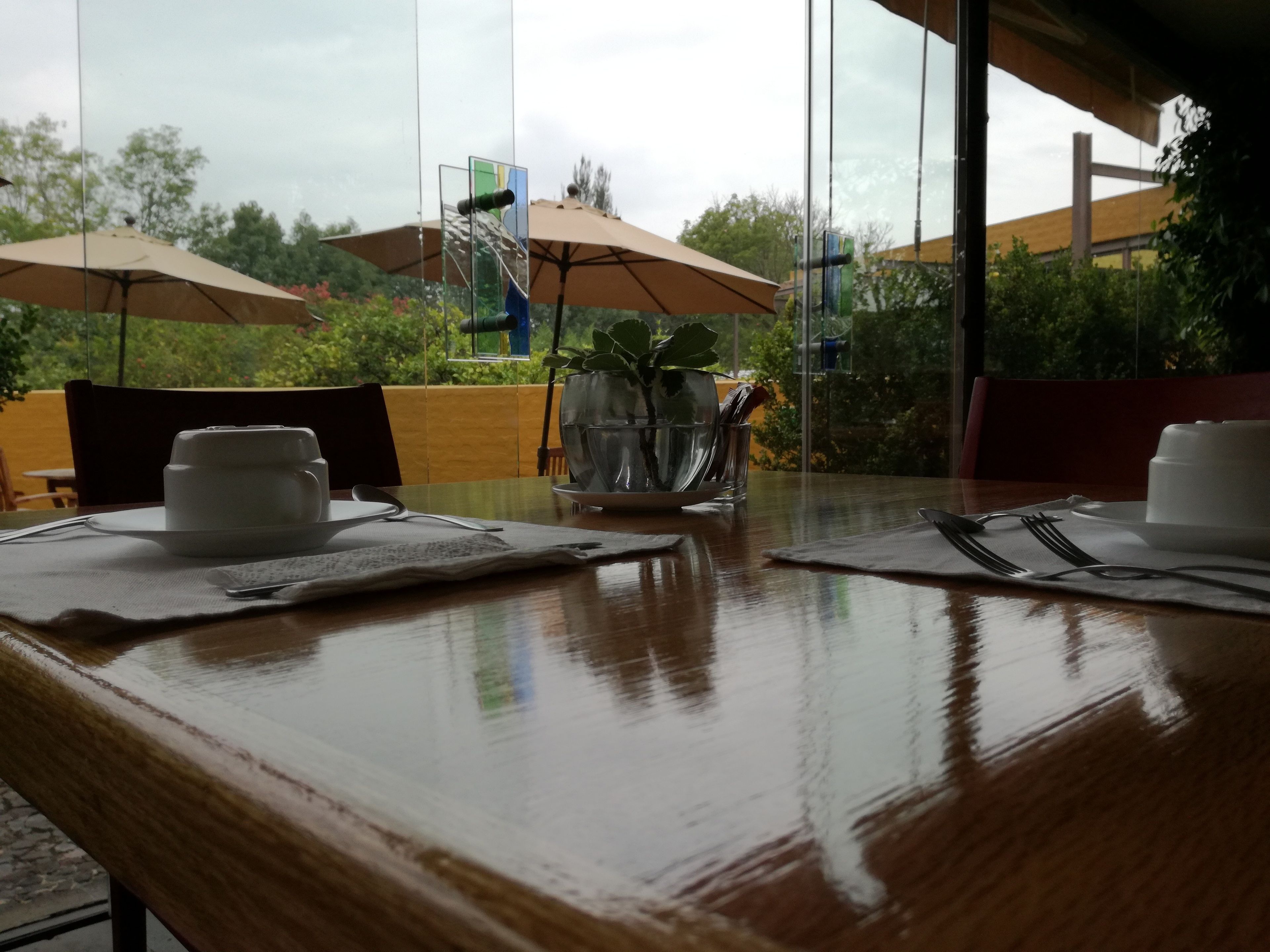 breakfast, lunch, dinner served; regional cuisine