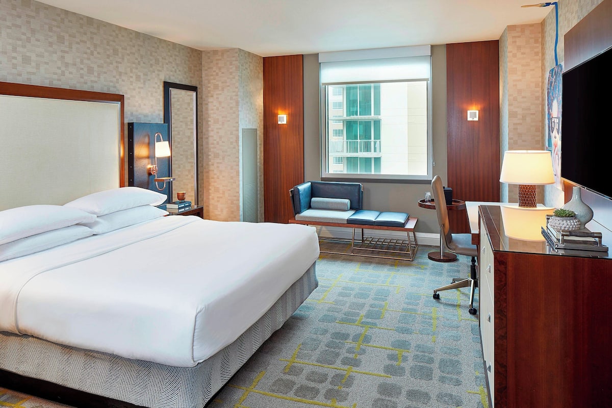 1 bedroom, premium bedding, pillow-top beds, in-room safe