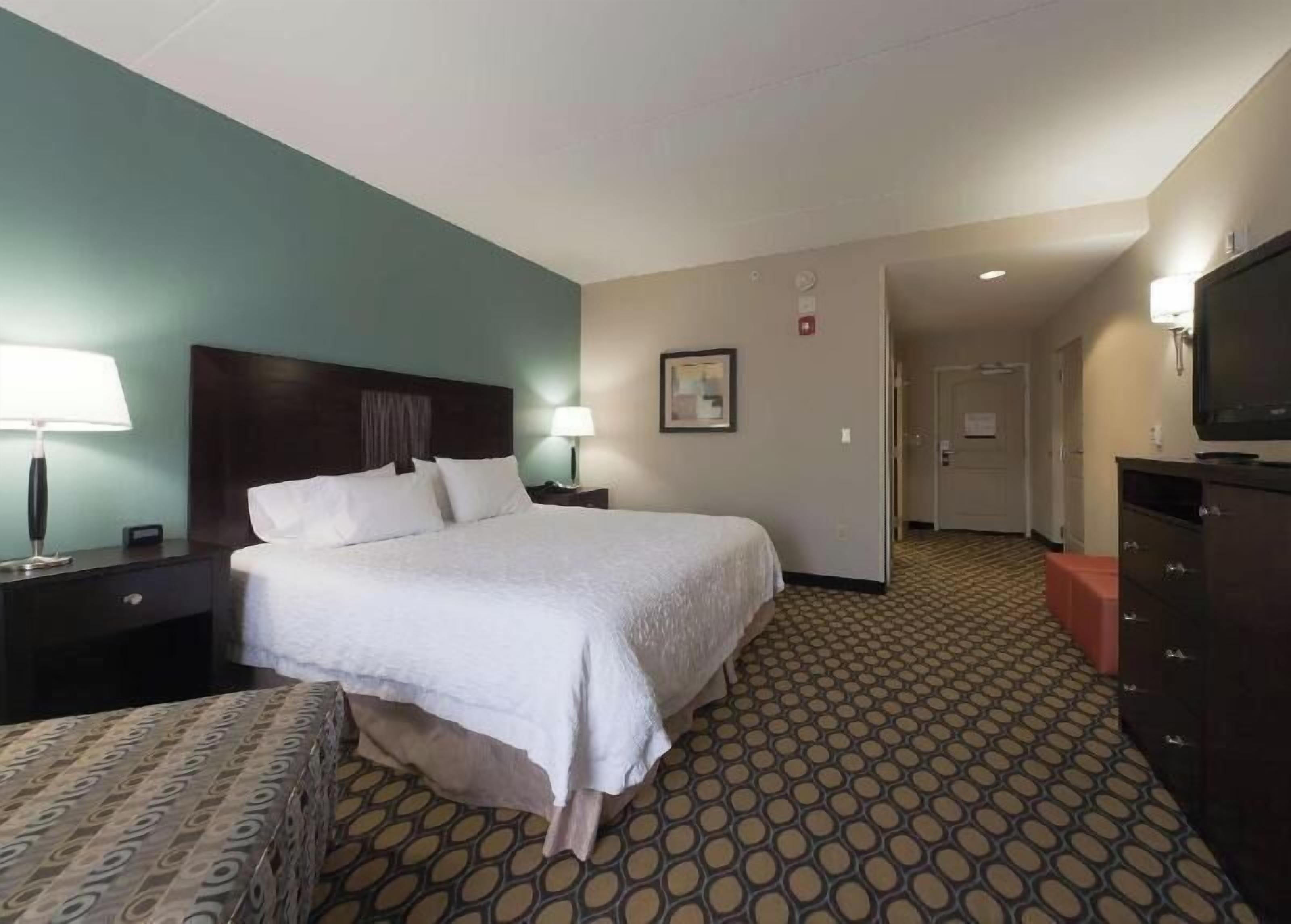 Hypo-allergenic bedding, down comforters, in-room safe, laptop workspace