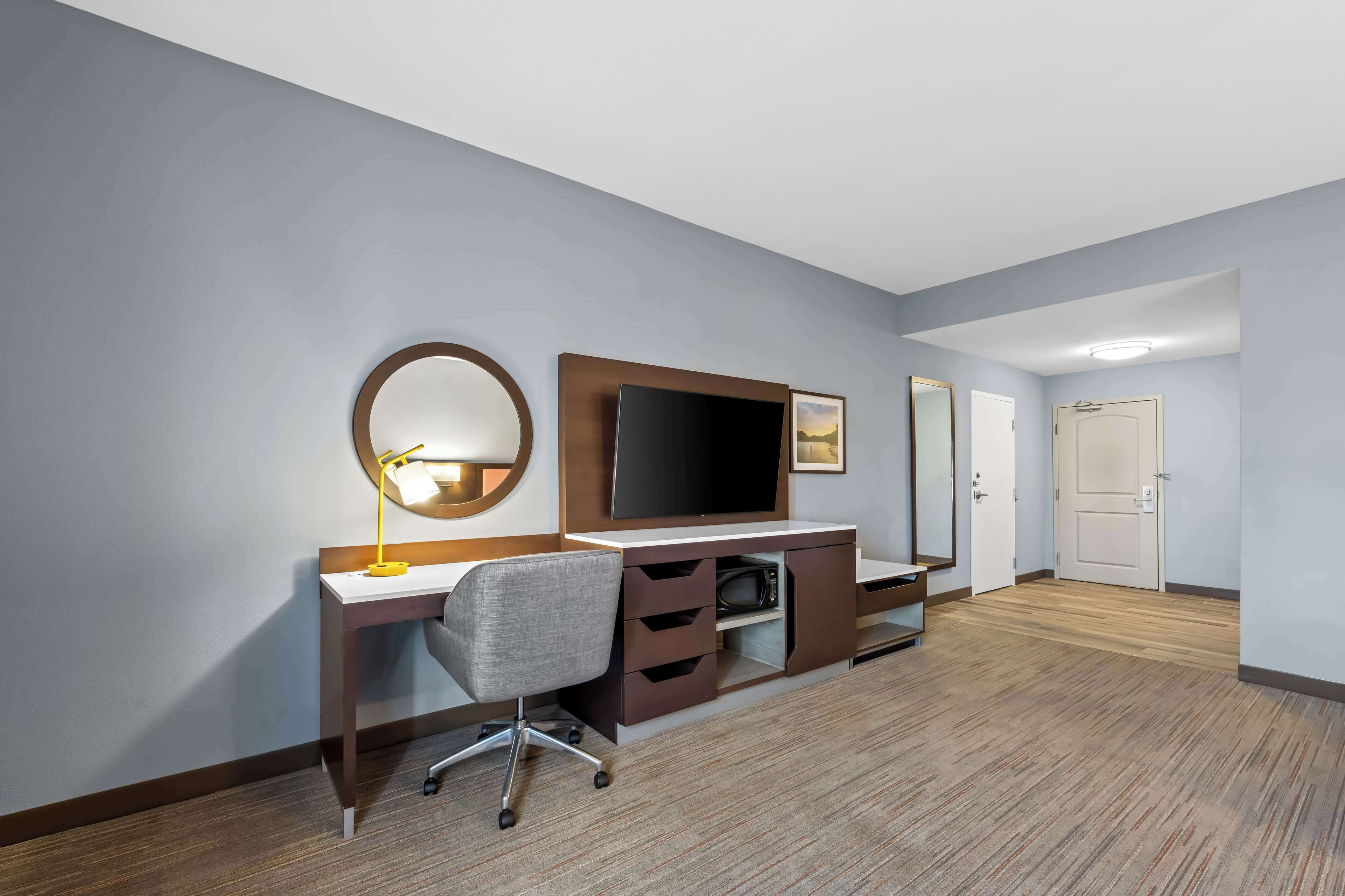 room, 2 queen beds, accessible, non smoking | 1 bedroom, premium bedding, down duvets, pillow-top beds