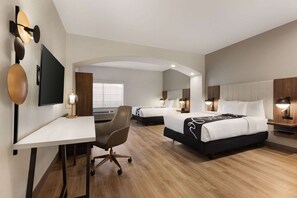 Room, 2 Double Beds, Accessible (Mobility,Hearing,Tub w/Grab Bars) - La Quinta Inn & Suites by Wyndham Port Arthur (Port Arthur)