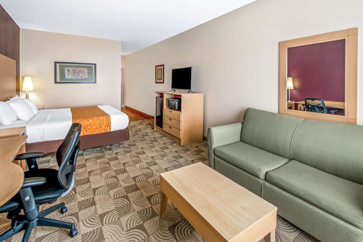Chambre, 1 trÚs grand lit, accessible aux personnes à mobilité réduite (Mobility Accessible)