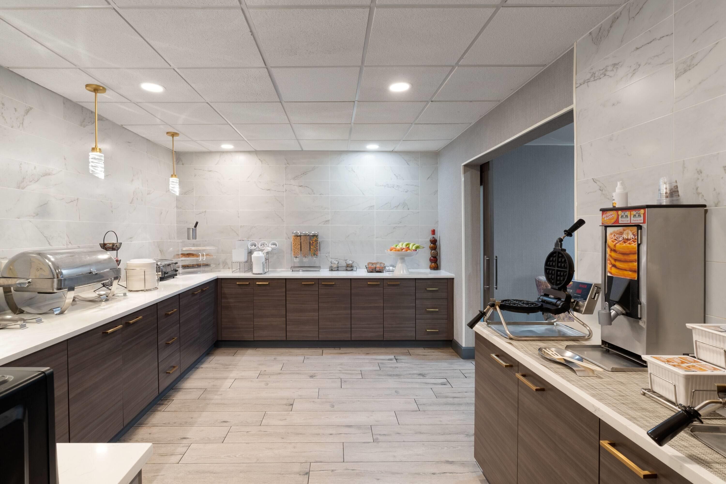 Petit déjeuner continental compris