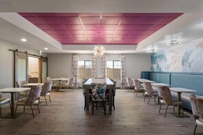 Petit déjeuner continental compris