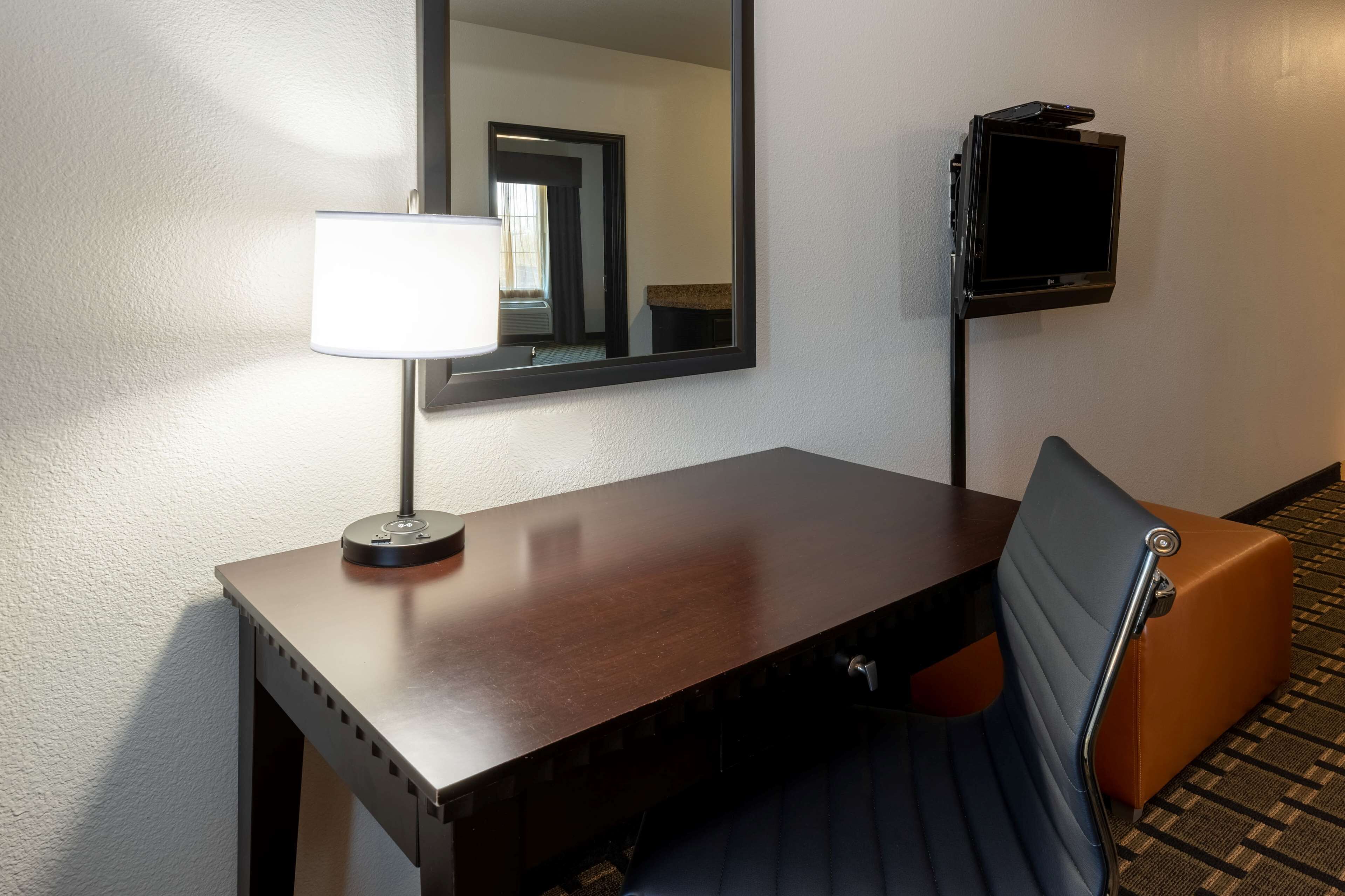 premium bedding, pillow-top beds, desk, laptop workspace