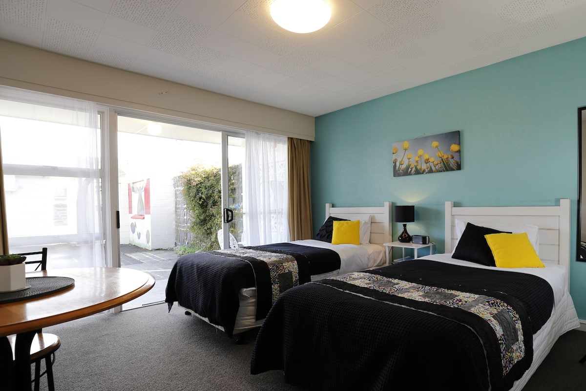 Twin Single Studio | 3 bedrooms, premium bedding, in-room safe, individually decorated