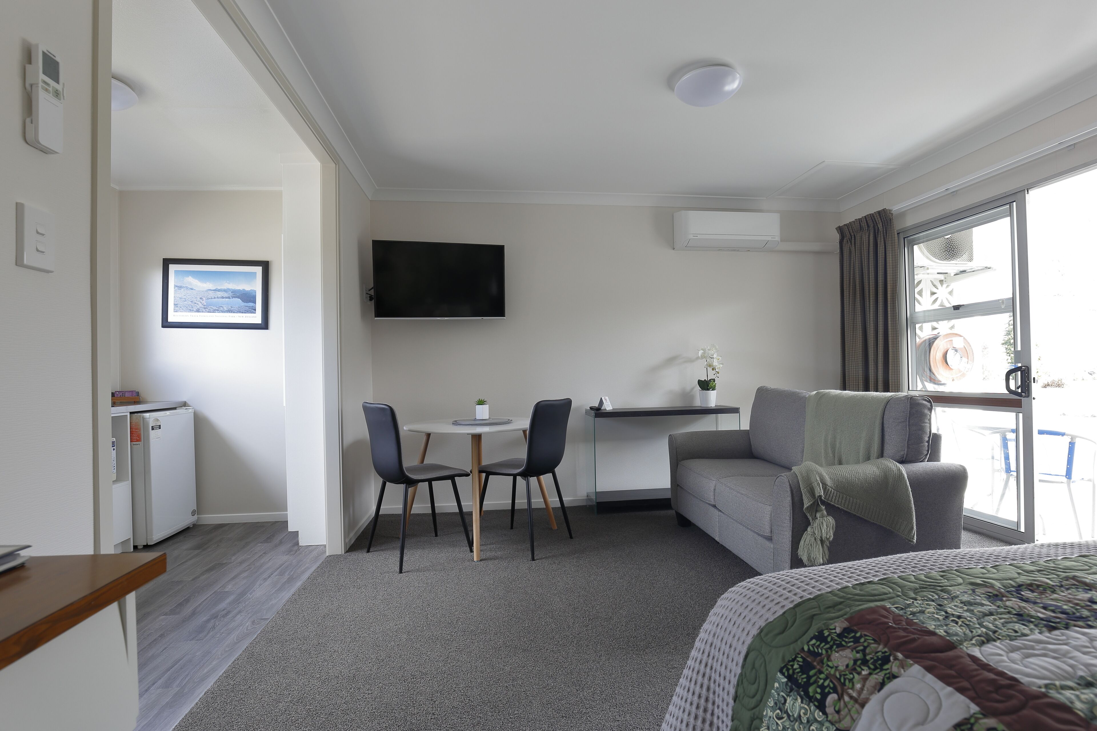 Studio Premium, 1 très grand lit | Coin cuisine privé