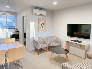 Apartment, 2 Bedrooms | Living area