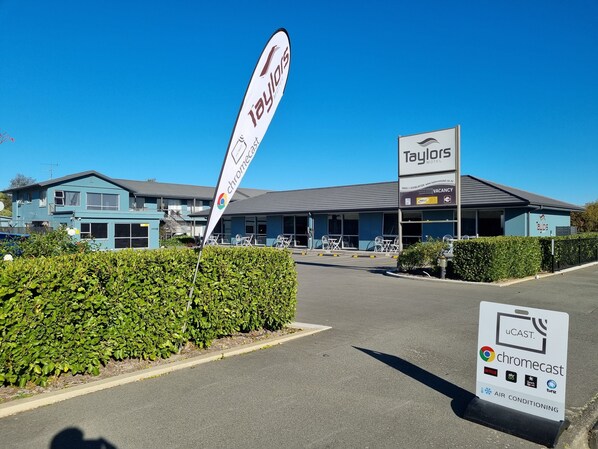 Front of property - Taylors Motel (Ashburton)