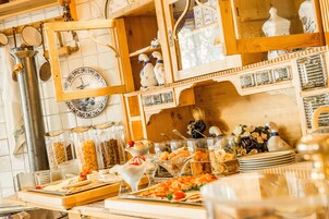 Desayuno bufé gratuito y diario