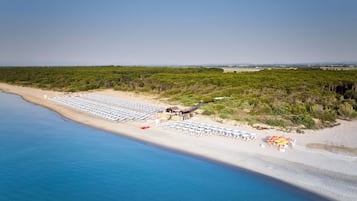 Plage privée, navette gratuite vers la plage, chaises longues, parasols