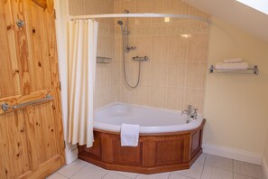 Superior Cottage, Ensuite | Bathroom