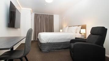 Comfort studio | Escrivaninha, ferros/tábuas de passar roupa, Wi-Fi de cortesia