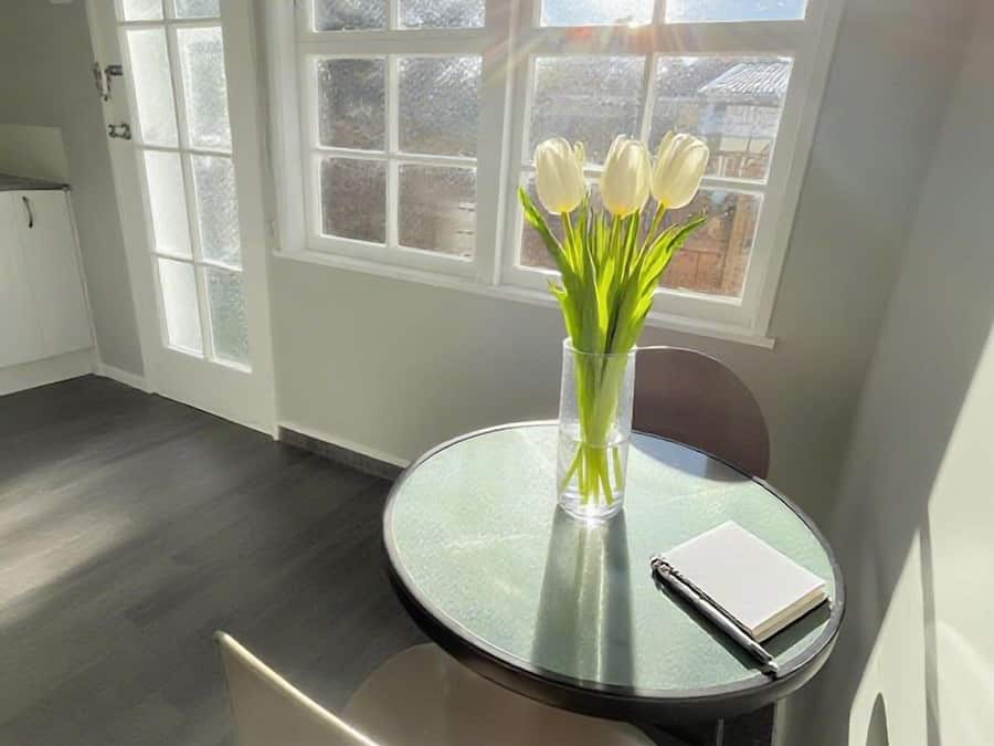 Suíte conforto, 1 quarto, para não fumantes | Cozinha privada | Geladeira, micro-ondas, torradeira