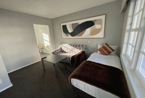 Comfort-Suite, 1 Schlafzimmer, Nichtraucher | Wohnbereich | Flachbildfernseher