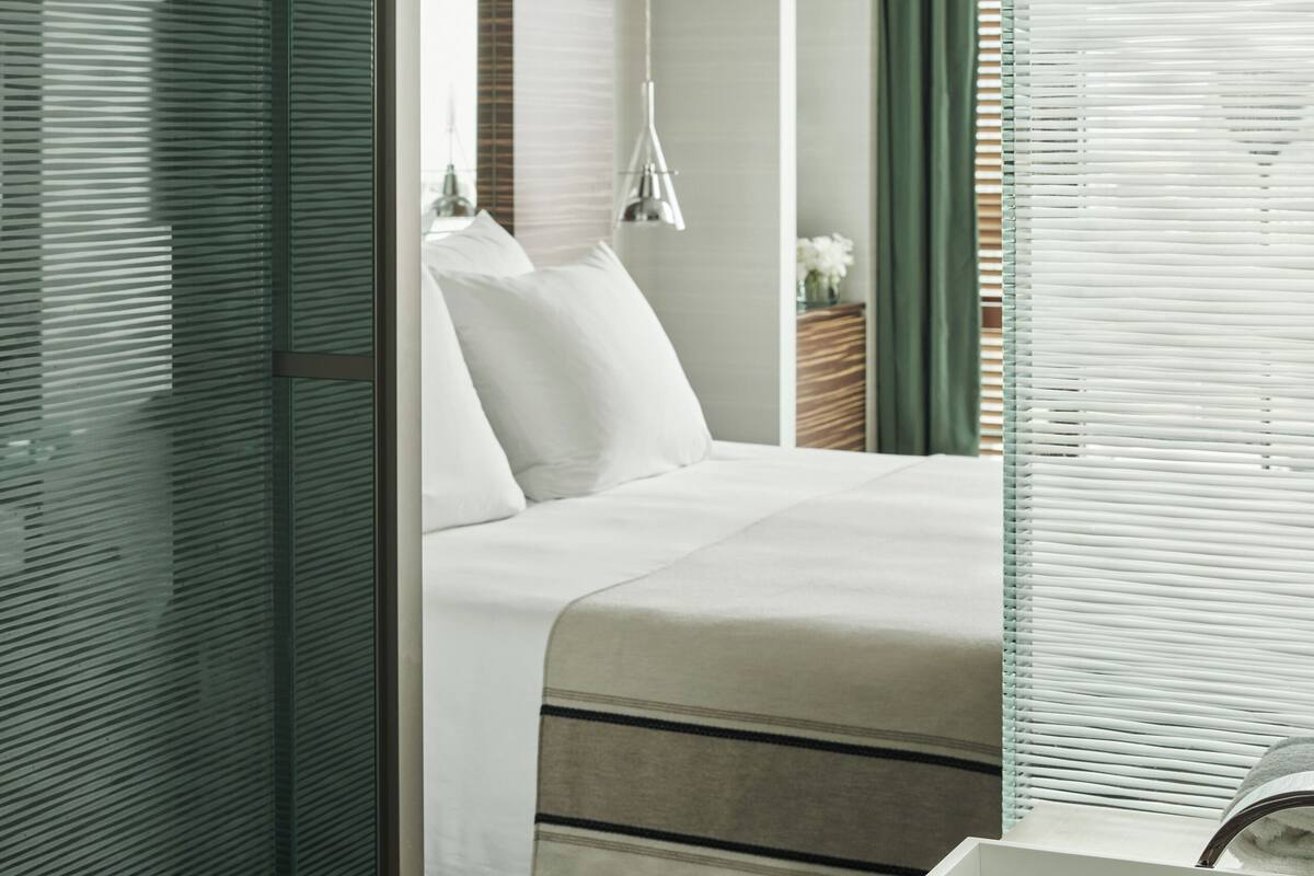Superior Double Room | Premium bedding, minibar, in-room safe, desk