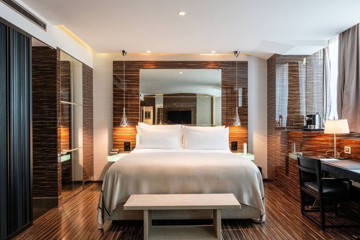 zen garden suite | 2 bedrooms, premium bedding, minibar, in-room safe