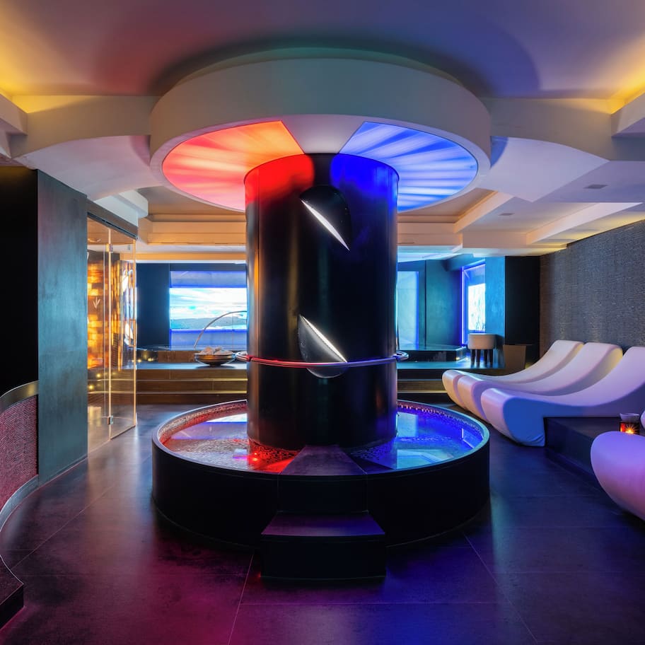 Couples treatment room(s), sauna, hot tub, Turkish bath/hammam
