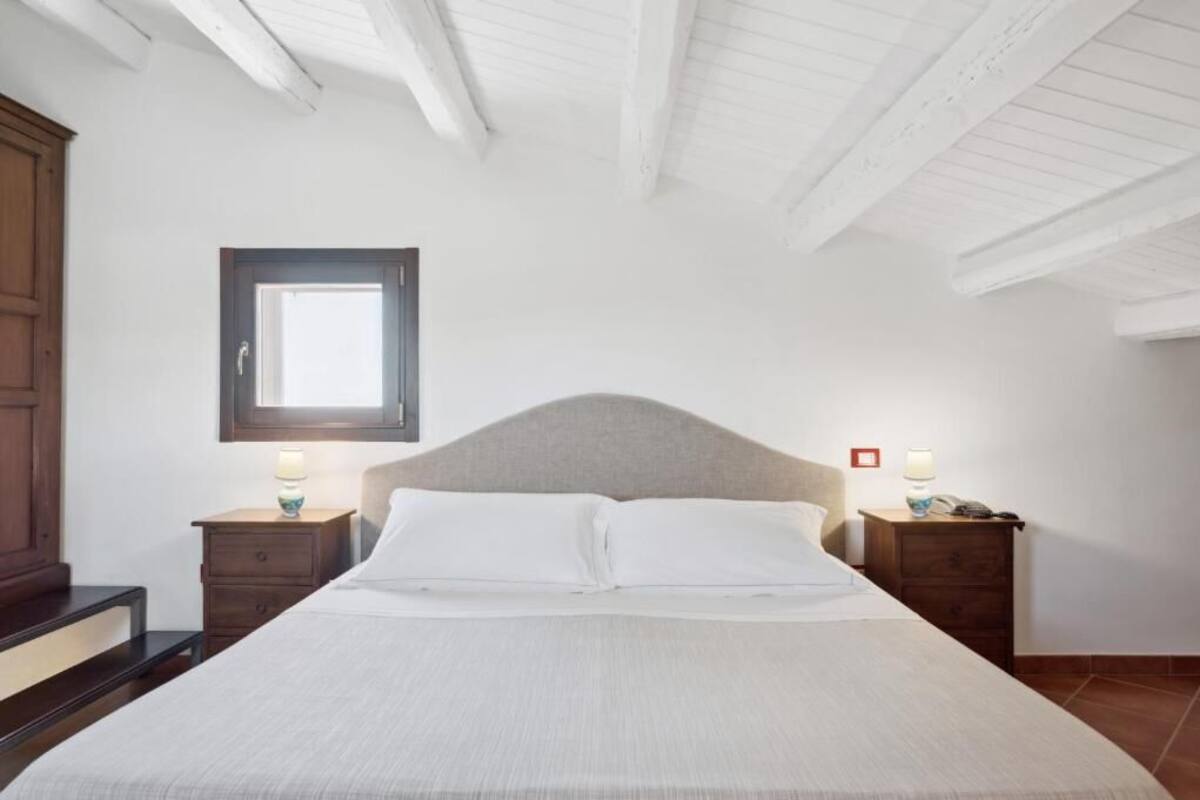 Family Suite Duplex Eraclea | Minibar, in-room safe, desk, soundproofing