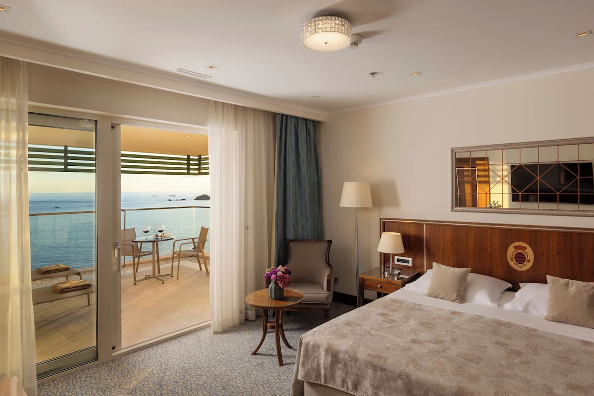 Special Offer - Superior Sea View Room with Balcony and Half day Private Boat Tour | Roupas de cama antialérgicas, frigobar, cofres nos quartos, escrivaninha
